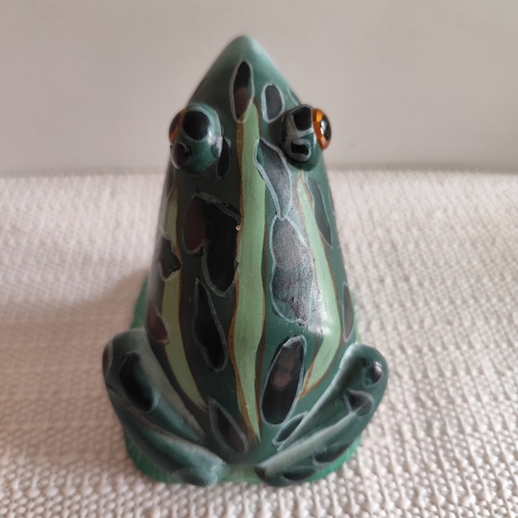 Hand Carved and Painted Stone Frog - Picture 5 of 7